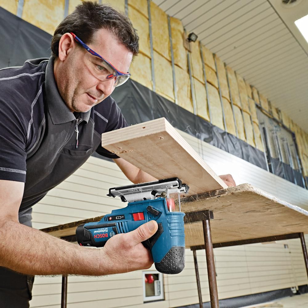 https://api.mastertools.nl/media/catalog/product/cache/4ac98b0d5e81b56bd000310ba88c60e0/b/o/bosch-professional-gst-12v-70-accu-decoupeerzaagmachine-12v-basic-body-06015a1001-3165140711463-mastertools_nl-6.jpg