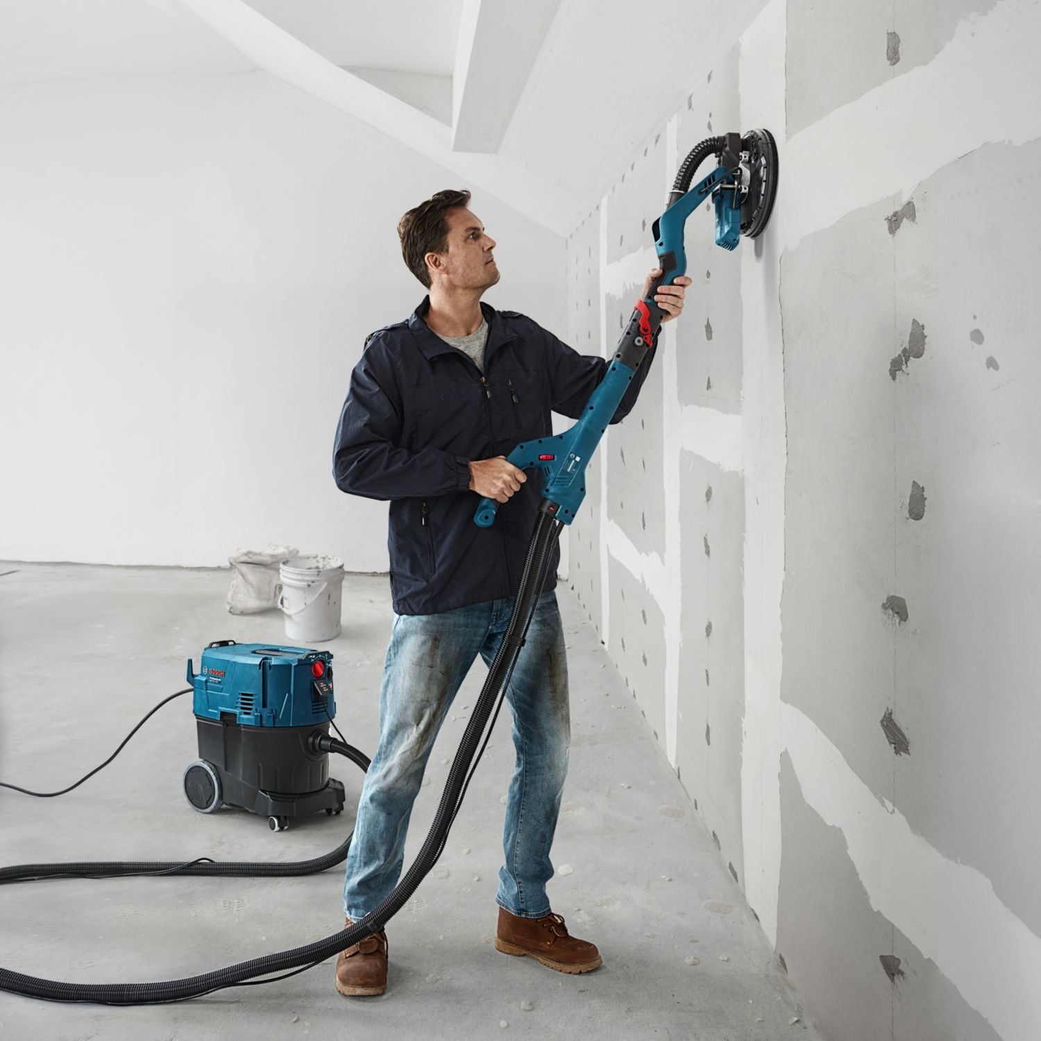 https://api.mastertools.nl/media/catalog/product/cache/4ac98b0d5e81b56bd000310ba88c60e0/b/o/bosch-professional-gtr-55-225-langnek-schuurmachine-06017d4000-4059952616605-mastertools_nl-6.jpg