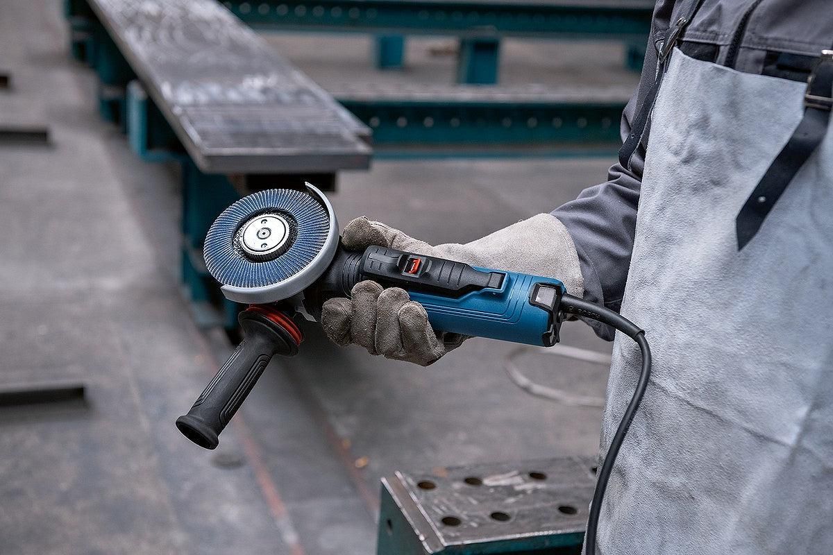 https://api.mastertools.nl/media/catalog/product/cache/4ac98b0d5e81b56bd000310ba88c60e0/b/o/bosch-professional-gws-17-125-ps-haakse-slijper-125mm-1700w-06017d1300-4059952576664-mastertools_nl-3.jpg
