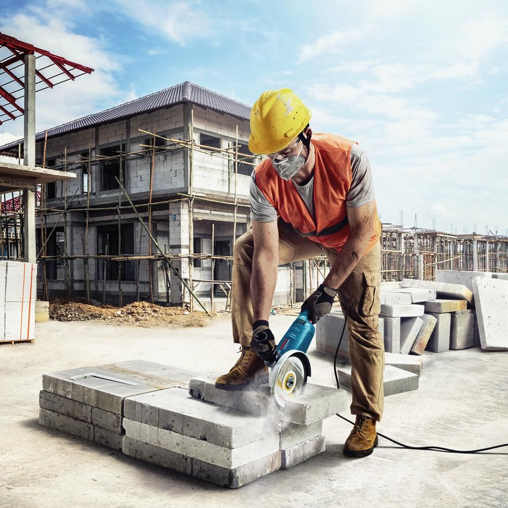 https://api.mastertools.nl/media/catalog/product/cache/4ac98b0d5e81b56bd000310ba88c60e0/b/o/bosch-professional-gws-20-230-j-haakse-slijper-06018c1302-4059952546728-mastertools_nl-7.jpg
