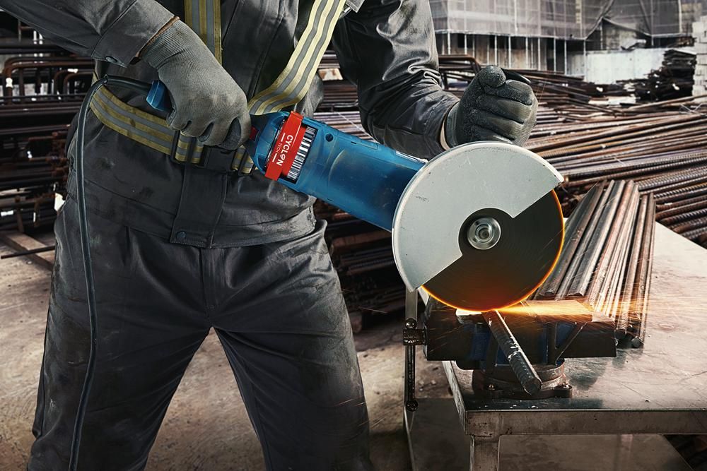 https://api.mastertools.nl/media/catalog/product/cache/4ac98b0d5e81b56bd000310ba88c60e0/b/o/bosch-professional-gws-24-180-jz-haakse-slijper-2400w-06018c2300-4059952555942-mastertools_nl-3.jpg