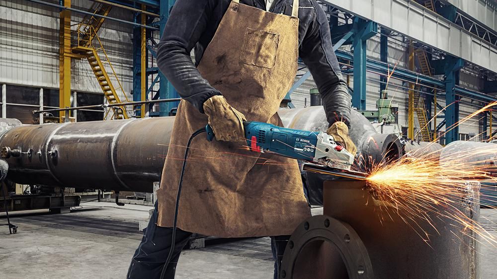 https://api.mastertools.nl/media/catalog/product/cache/4ac98b0d5e81b56bd000310ba88c60e0/b/o/bosch-professional-gws-24-180-jz-haakse-slijper-2400w-06018c2300-4059952555942-mastertools_nl-5.jpg