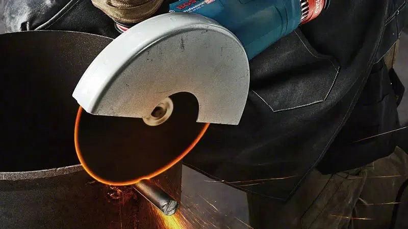 https://api.mastertools.nl/media/catalog/product/cache/4ac98b0d5e81b56bd000310ba88c60e0/b/o/bosch-professional-gws-24-230-jz-haakse-slijper-2400w-06018c3300-4059952556079-mastertools_nl-3.jpg