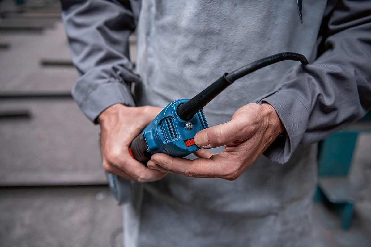 https://api.mastertools.nl/media/catalog/product/cache/4ac98b0d5e81b56bd000310ba88c60e0/b/o/bosch-professional-gwx-17-125-psb-haakse-slijper-125mm-x-lock-1700w-06017d3700-4059952576541-mastertools_nl-6.jpg