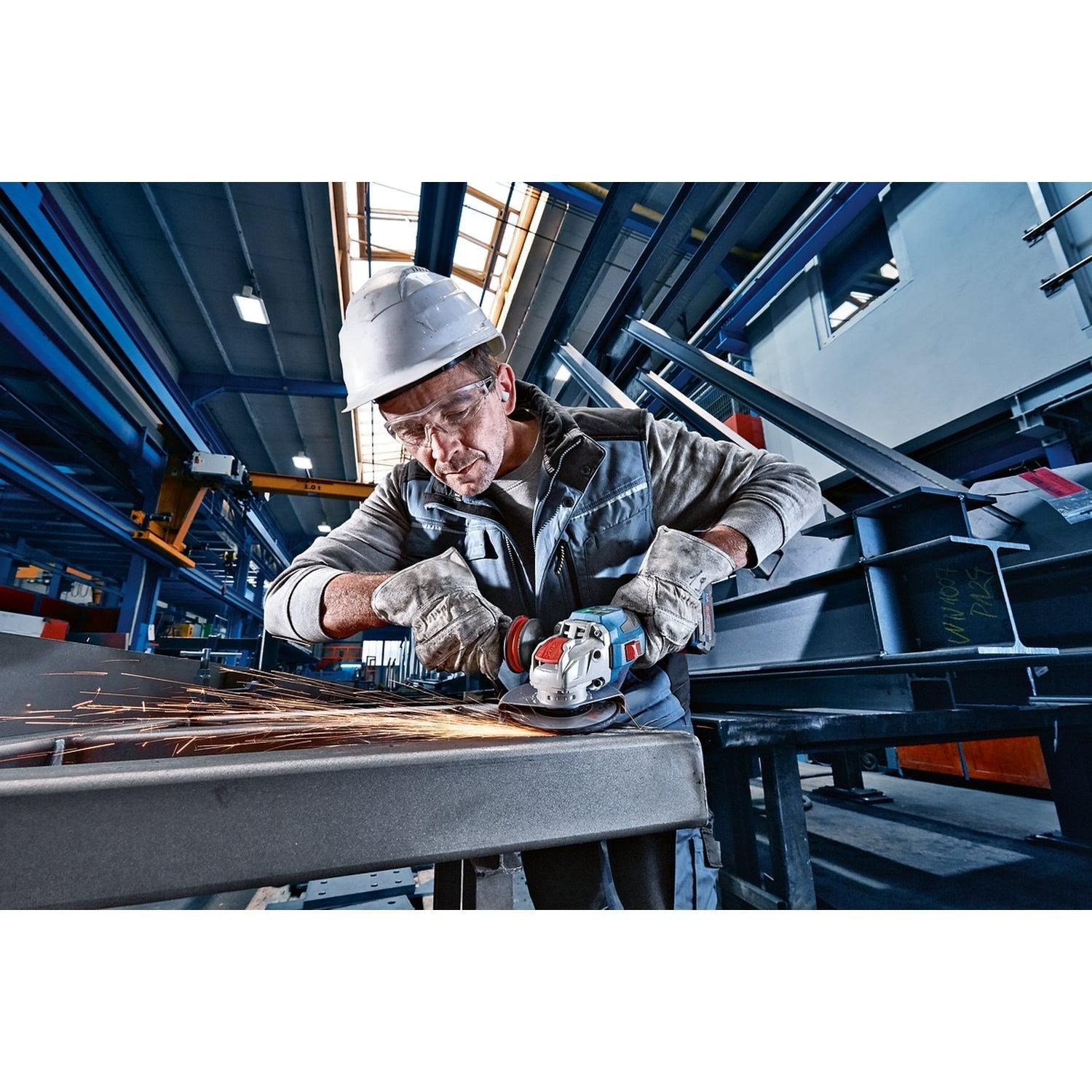 https://api.mastertools.nl/media/catalog/product/cache/4ac98b0d5e81b56bd000310ba88c60e0/b/o/bosch-professional-gwx-18v-15-sc-accu-haakse-slijper-125mm-18v-biturbo-basic-body-in-l-boxx-06019h6500-3165140964562-mastertools_nl-5.jpg