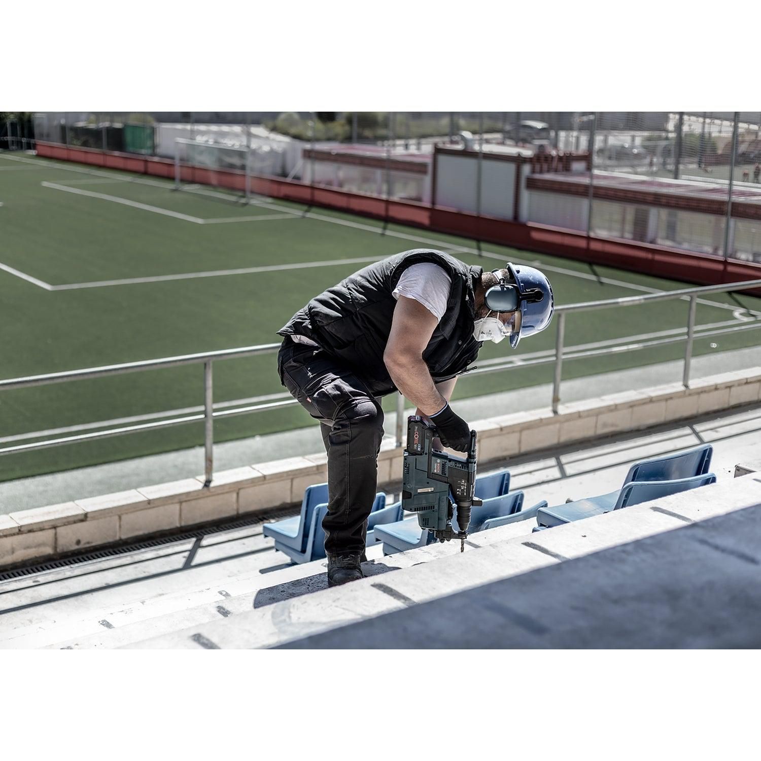 https://api.mastertools.nl/media/catalog/product/cache/4ac98b0d5e81b56bd000310ba88c60e0/b/o/bosch-professional-sds-plus-7x-hamerboorset-5-delig-2608900197-4059952532714-mastertools_nl-8.jpg