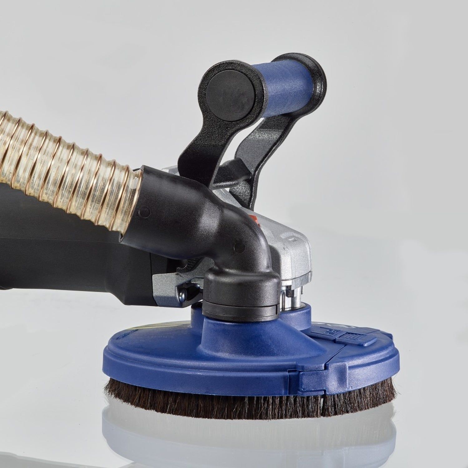 https://api.mastertools.nl/media/catalog/product/cache/4ac98b0d5e81b56bd000310ba88c60e0/c/a/carat-bs-1253n-dustec-betonslijper-125mm-1700w-8714452015063-mastertools_nl-3.jpg