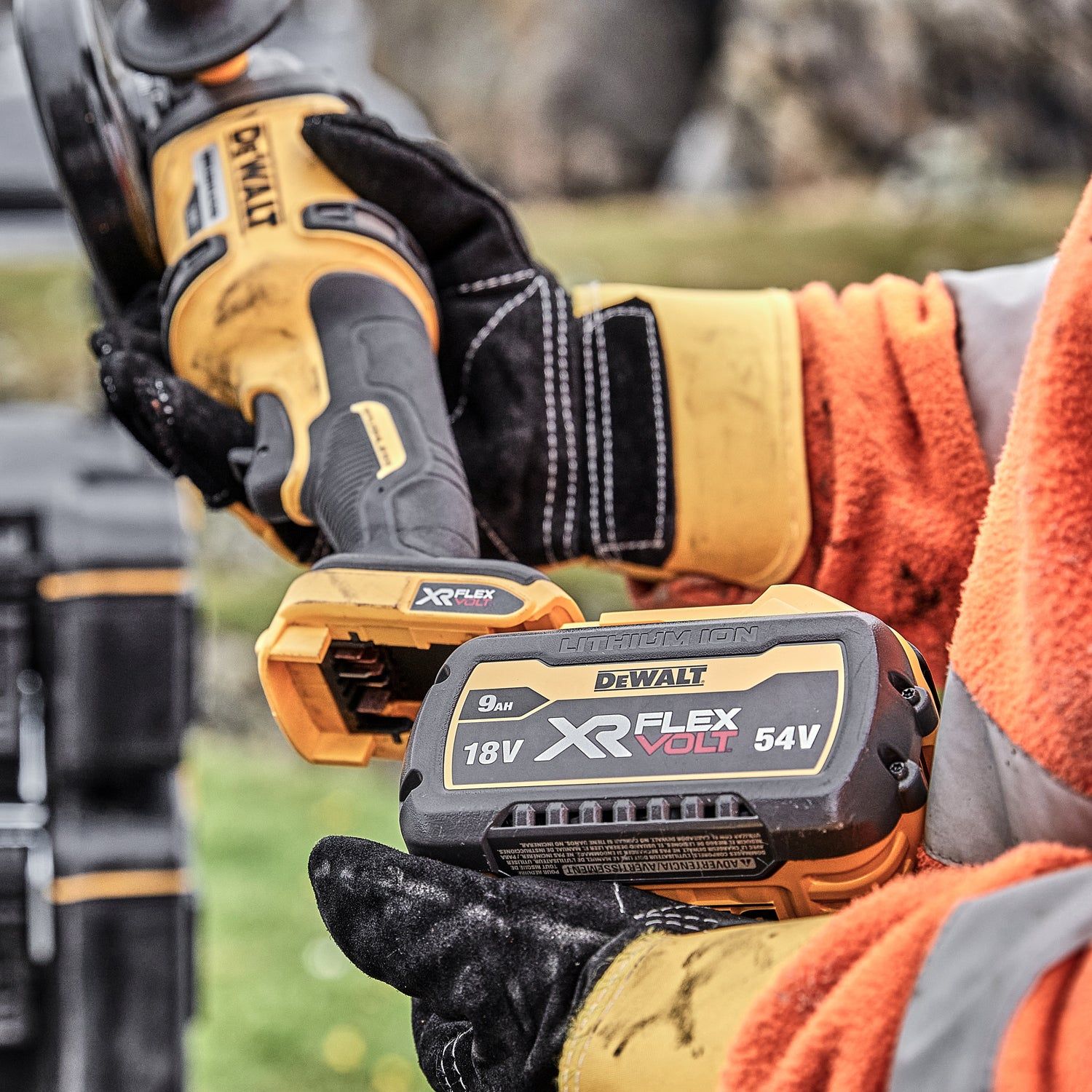 https://api.mastertools.nl/media/catalog/product/cache/4ac98b0d5e81b56bd000310ba88c60e0/d/c/dcg418x2_a10.jpg