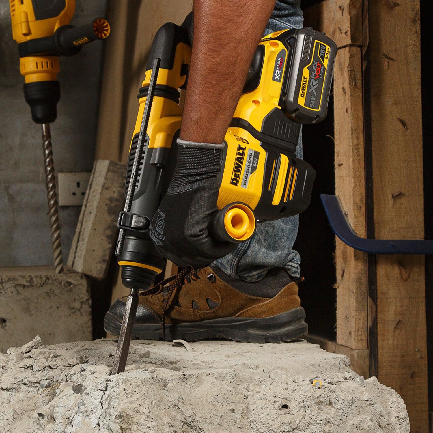 https://api.mastertools.nl/media/catalog/product/cache/4ac98b0d5e81b56bd000310ba88c60e0/d/c/dch333nt_a1-_1.jpg