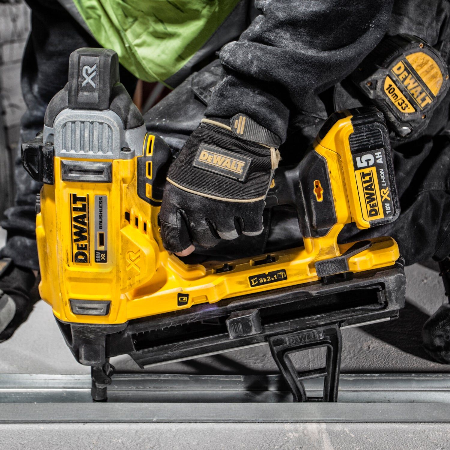 https://api.mastertools.nl/media/catalog/product/cache/4ac98b0d5e81b56bd000310ba88c60e0/d/c/dcn890p2_a8.jpg
