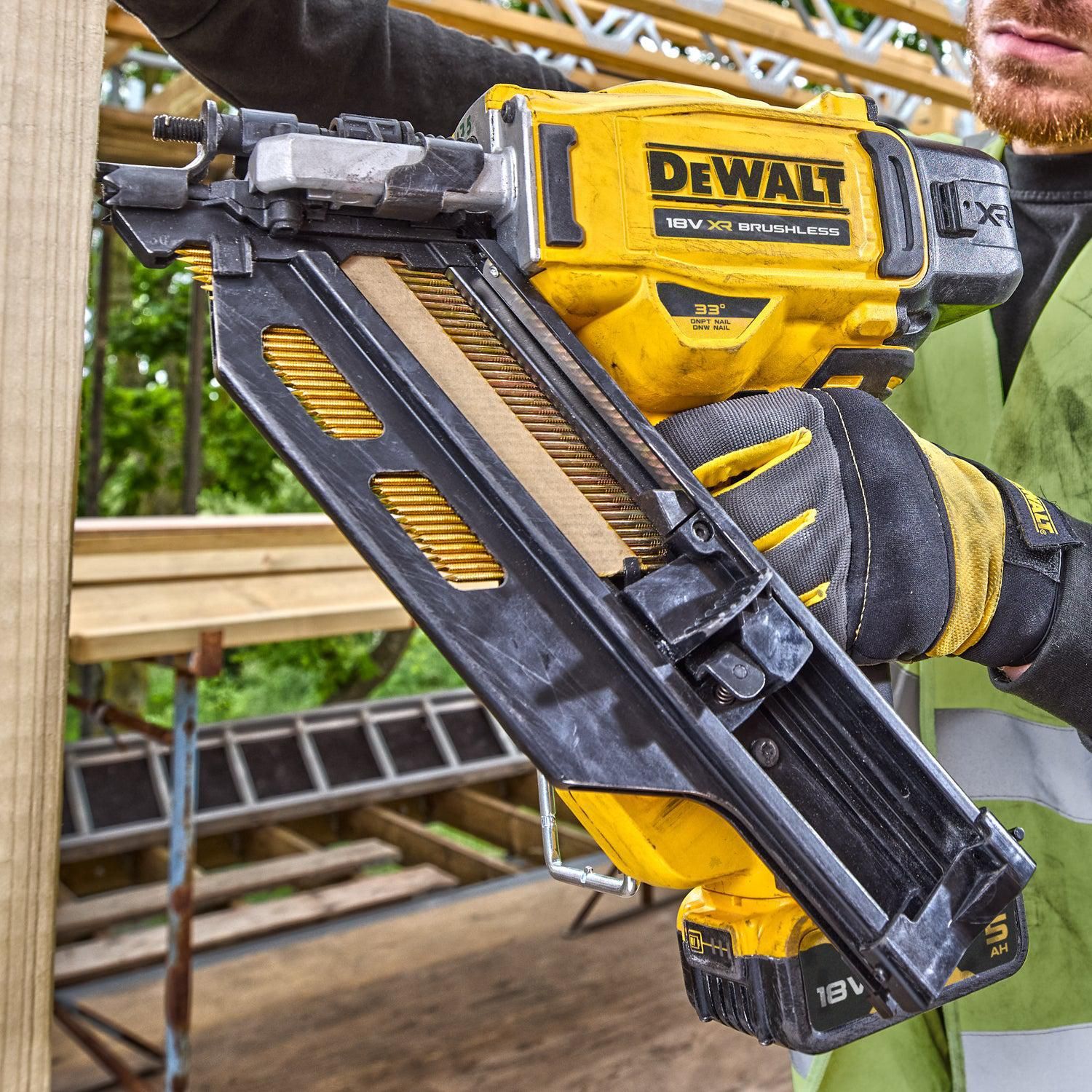 https://api.mastertools.nl/media/catalog/product/cache/4ac98b0d5e81b56bd000310ba88c60e0/d/c/dcn930n_a2.jpg