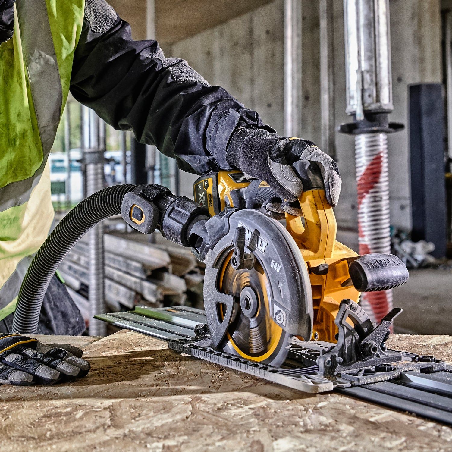 https://api.mastertools.nl/media/catalog/product/cache/4ac98b0d5e81b56bd000310ba88c60e0/d/c/dcs579x2_a1.jpg
