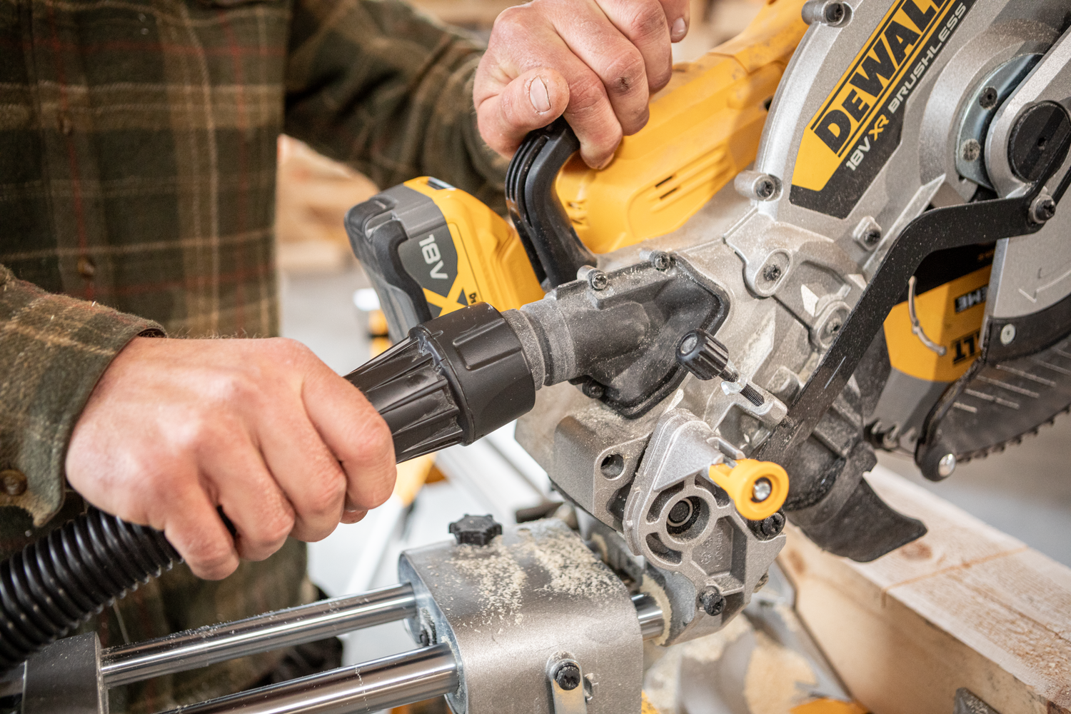 https://api.mastertools.nl/media/catalog/product/cache/4ac98b0d5e81b56bd000310ba88c60e0/d/c/dcs782n_a11_1.png