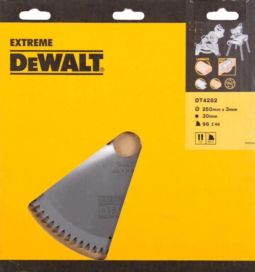 https://api.mastertools.nl/media/catalog/product/cache/4ac98b0d5e81b56bd000310ba88c60e0/d/e/dewalt-cirkelzaagblad-voor-laminaat-extreme-o-250mm-asgat-30mm-96t-dt4282-qz-5035048057667-mastertools_nl-2.jpg