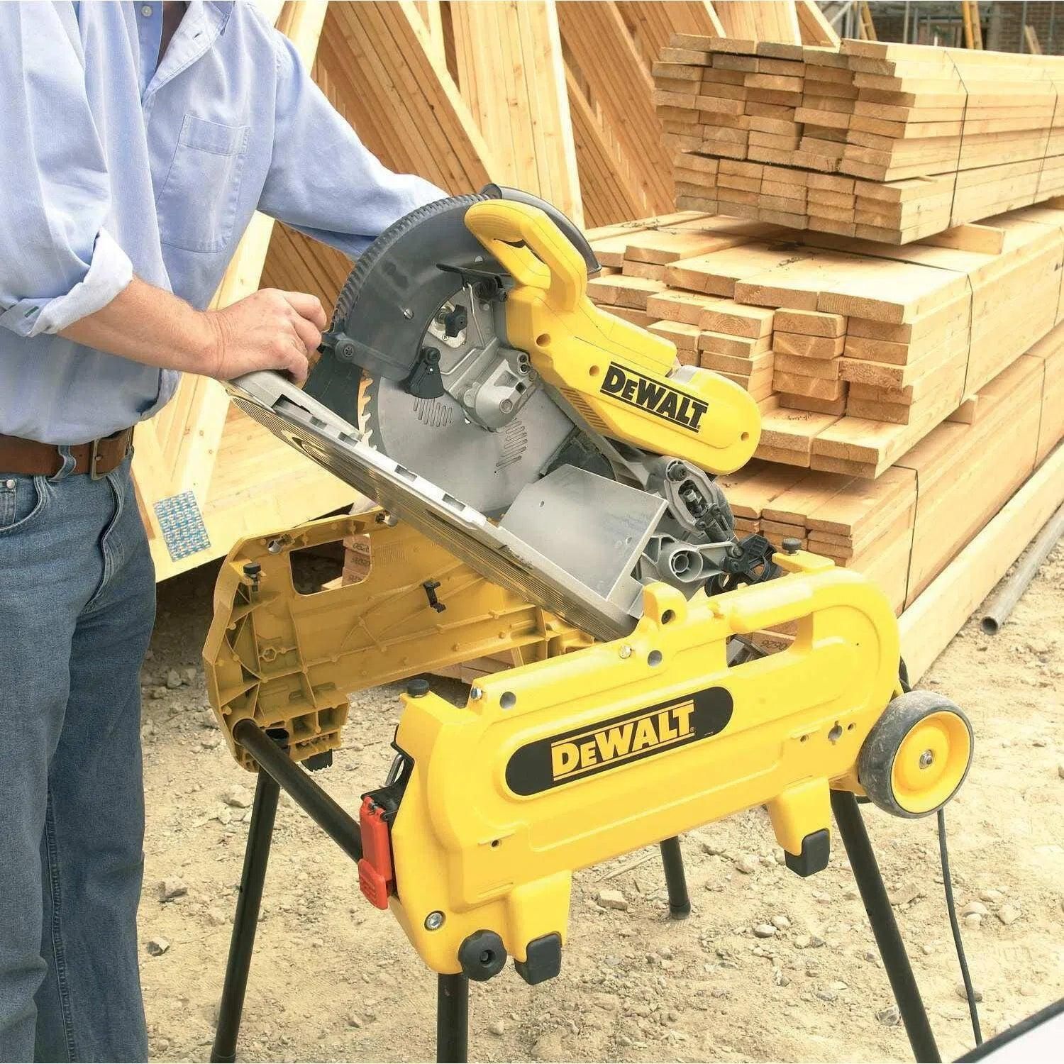 https://api.mastertools.nl/media/catalog/product/cache/4ac98b0d5e81b56bd000310ba88c60e0/d/e/dewalt-d27107xps-combinatiezaag-tafelzaag-afkortzaag-5035048393956-mastertools_nl-9.jpg