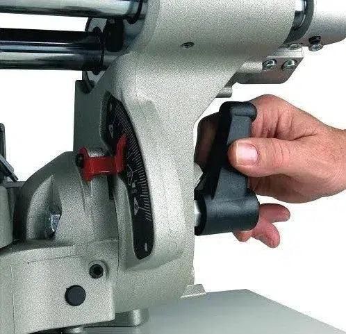 https://api.mastertools.nl/media/catalog/product/cache/4ac98b0d5e81b56bd000310ba88c60e0/d/e/dewalt-d27111-afkortzaag-tafelzaag-1500watt-5035048155455-mastertools_nl-2.jpg