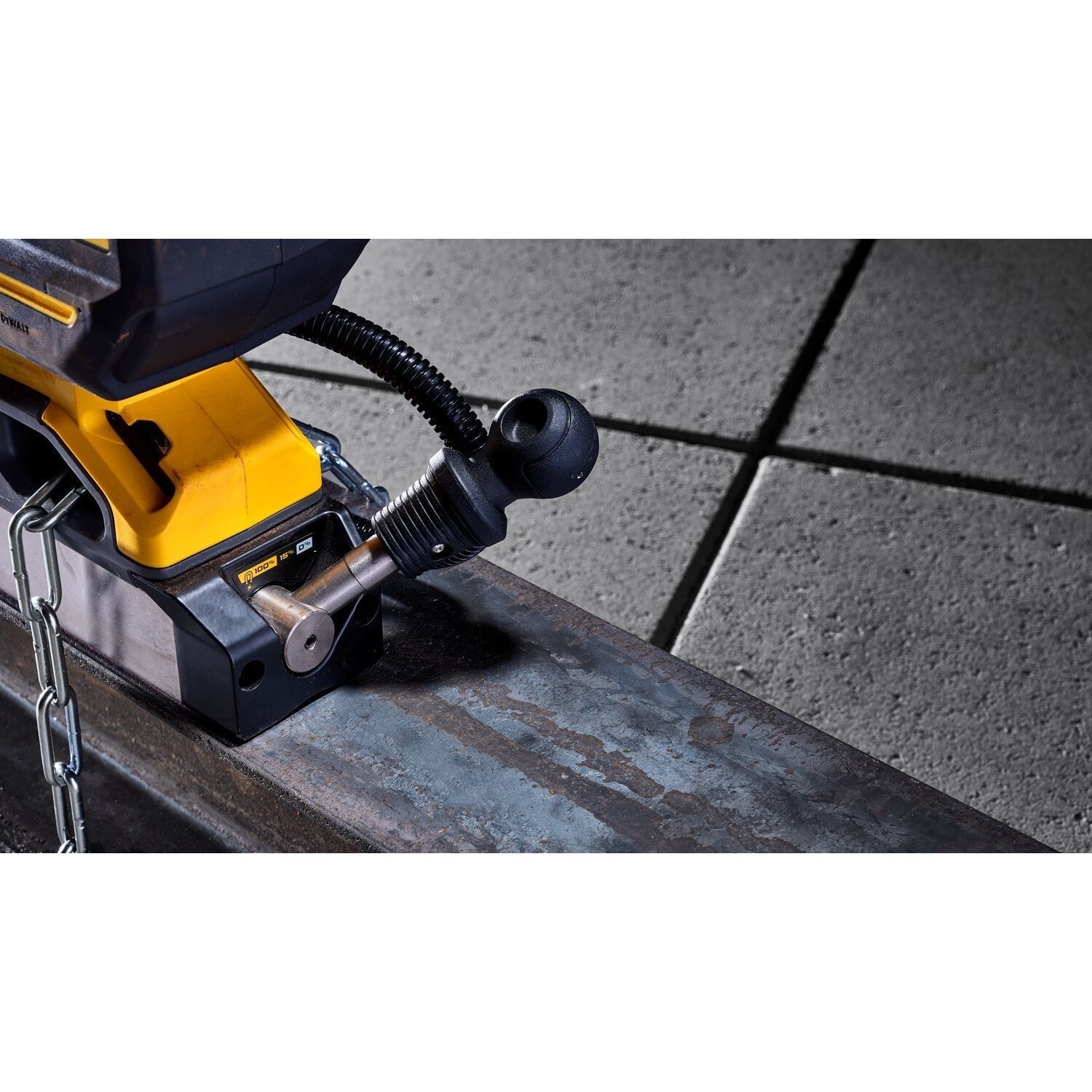 https://api.mastertools.nl/media/catalog/product/cache/4ac98b0d5e81b56bd000310ba88c60e0/d/e/dewalt-dcd1623n-accu-magnetische-kernboormachine-flexvolt-advantage-54v-xr-basic-body-5035048750087-mastertools_nl-12.jpg