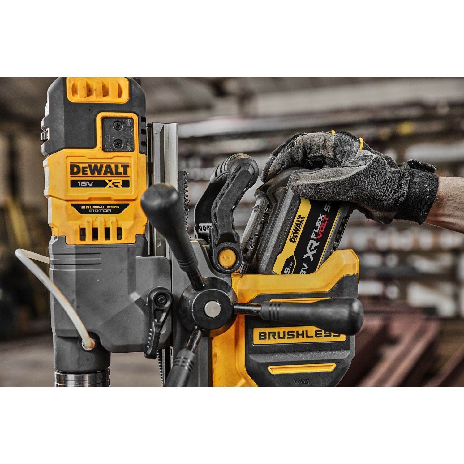 https://api.mastertools.nl/media/catalog/product/cache/4ac98b0d5e81b56bd000310ba88c60e0/d/e/dewalt-dcd1623n-accu-magnetische-kernboormachine-flexvolt-advantage-54v-xr-basic-body-5035048750087-mastertools_nl-9.jpg
