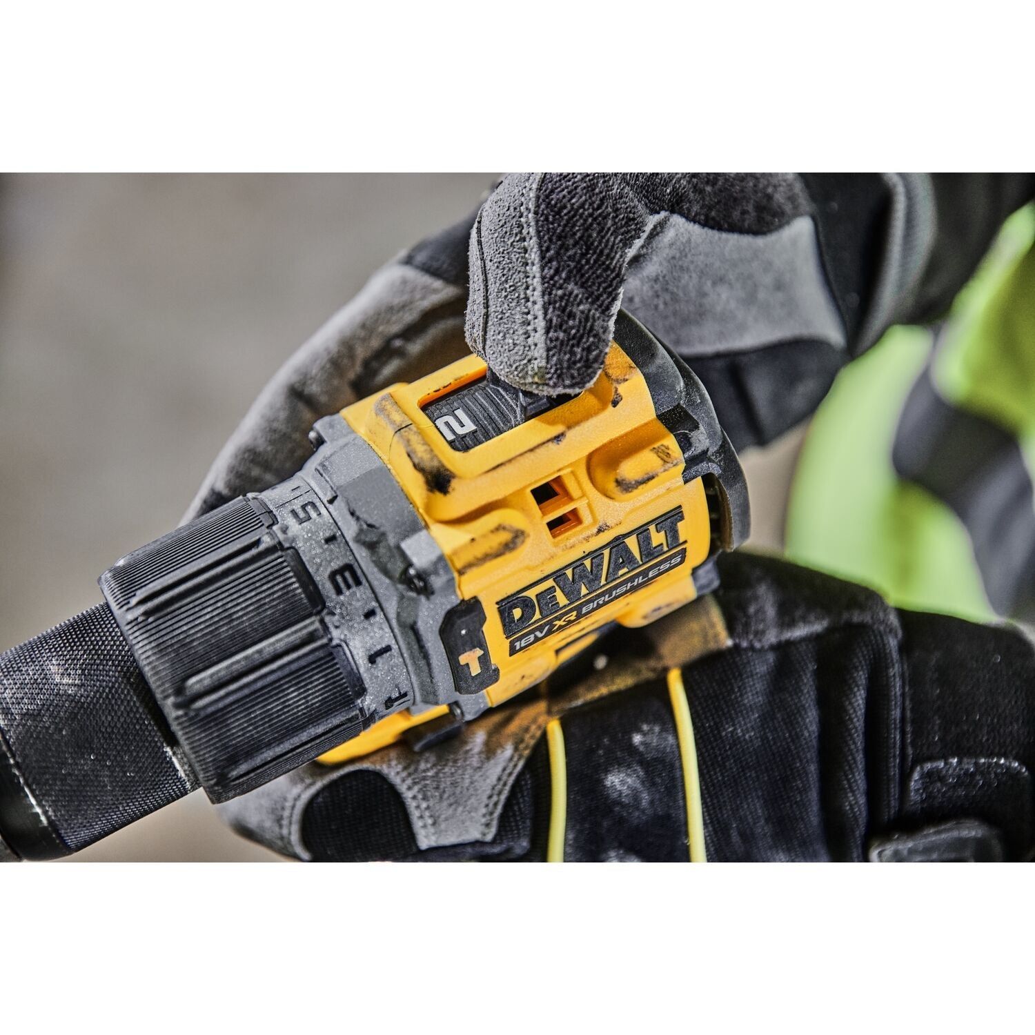 https://api.mastertools.nl/media/catalog/product/cache/4ac98b0d5e81b56bd000310ba88c60e0/d/e/dewalt-dcd805nt-compacte-accu-schroef-klopboormachine-g3-18v-xr-in-tstak-5035048750230-mastertools_nl-6.jpg