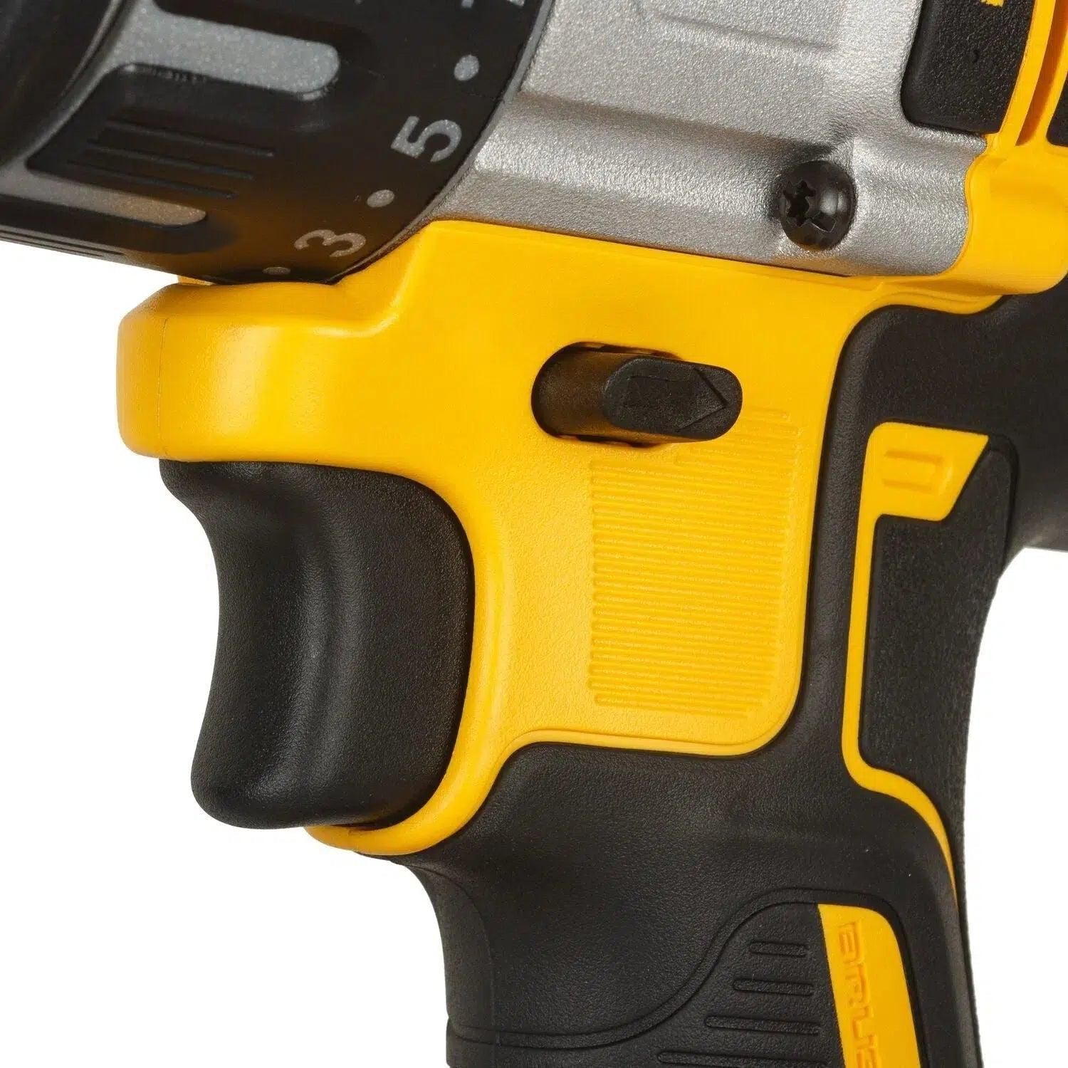 https://api.mastertools.nl/media/catalog/product/cache/4ac98b0d5e81b56bd000310ba88c60e0/d/e/dewalt-dcd996n-accu-klop-schroefboormachine-brushless-18v-xr-li-ion-basic-body-5055990004694-mastertools_nl-7.jpg