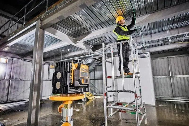 https://api.mastertools.nl/media/catalog/product/cache/4ac98b0d5e81b56bd000310ba88c60e0/d/e/dewalt-dce0811d1g-multi-kruislijnlaser-zelfnivellerend-2-groene-stralen-15-meter-5035048644058-mastertools_nl-4.jpg