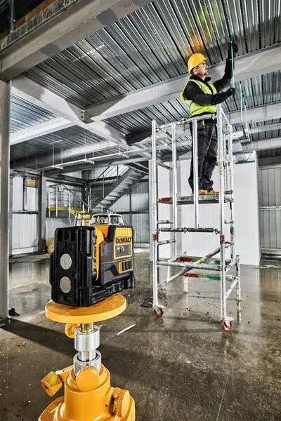 https://api.mastertools.nl/media/catalog/product/cache/4ac98b0d5e81b56bd000310ba88c60e0/d/e/dewalt-dce0811d1g-multi-kruislijnlaser-zelfnivellerend-2-groene-stralen-15-meter-5035048644058-mastertools_nl-5.jpg