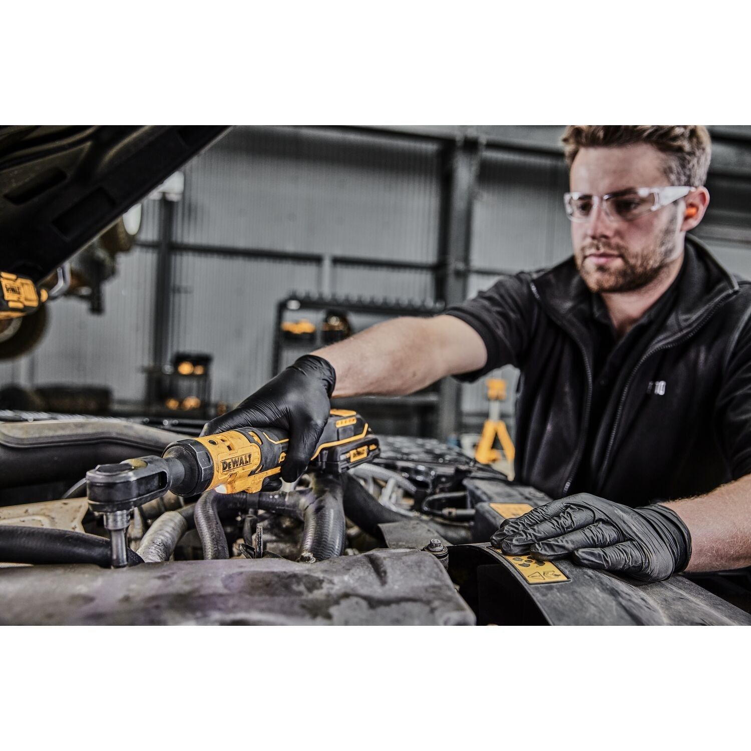 https://api.mastertools.nl/media/catalog/product/cache/4ac98b0d5e81b56bd000310ba88c60e0/d/e/dewalt-dcf512d1-accu-haakse-ratelsleutel-xr-brushless-12-18v-20ah-li-ion-5035048789575-mastertools_nl-5.jpg