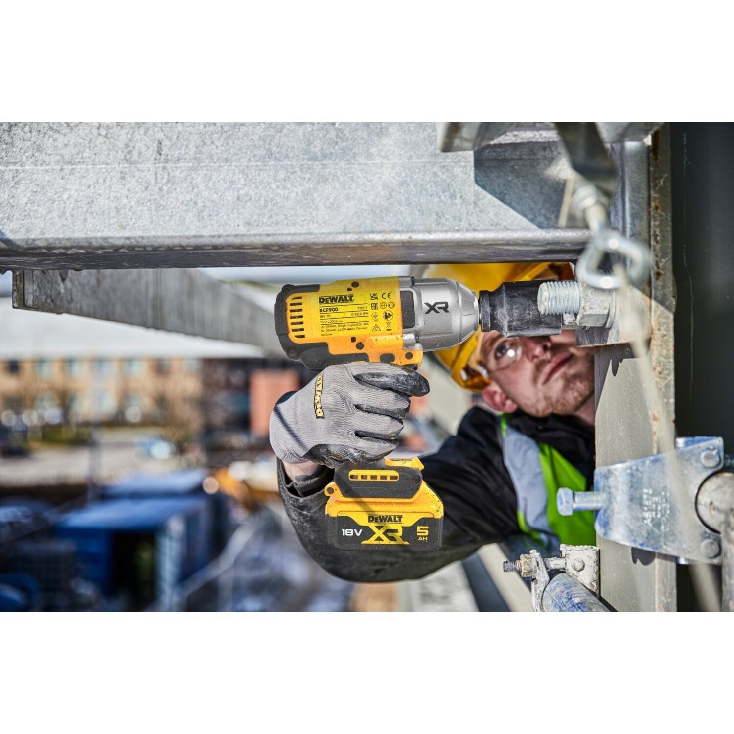 https://api.mastertools.nl/media/catalog/product/cache/4ac98b0d5e81b56bd000310ba88c60e0/d/e/dewalt-dcf900nt-accu-slagmoersleutel-18v-xr-in-tstak-5035048743324-mastertools_nl-7.jpg