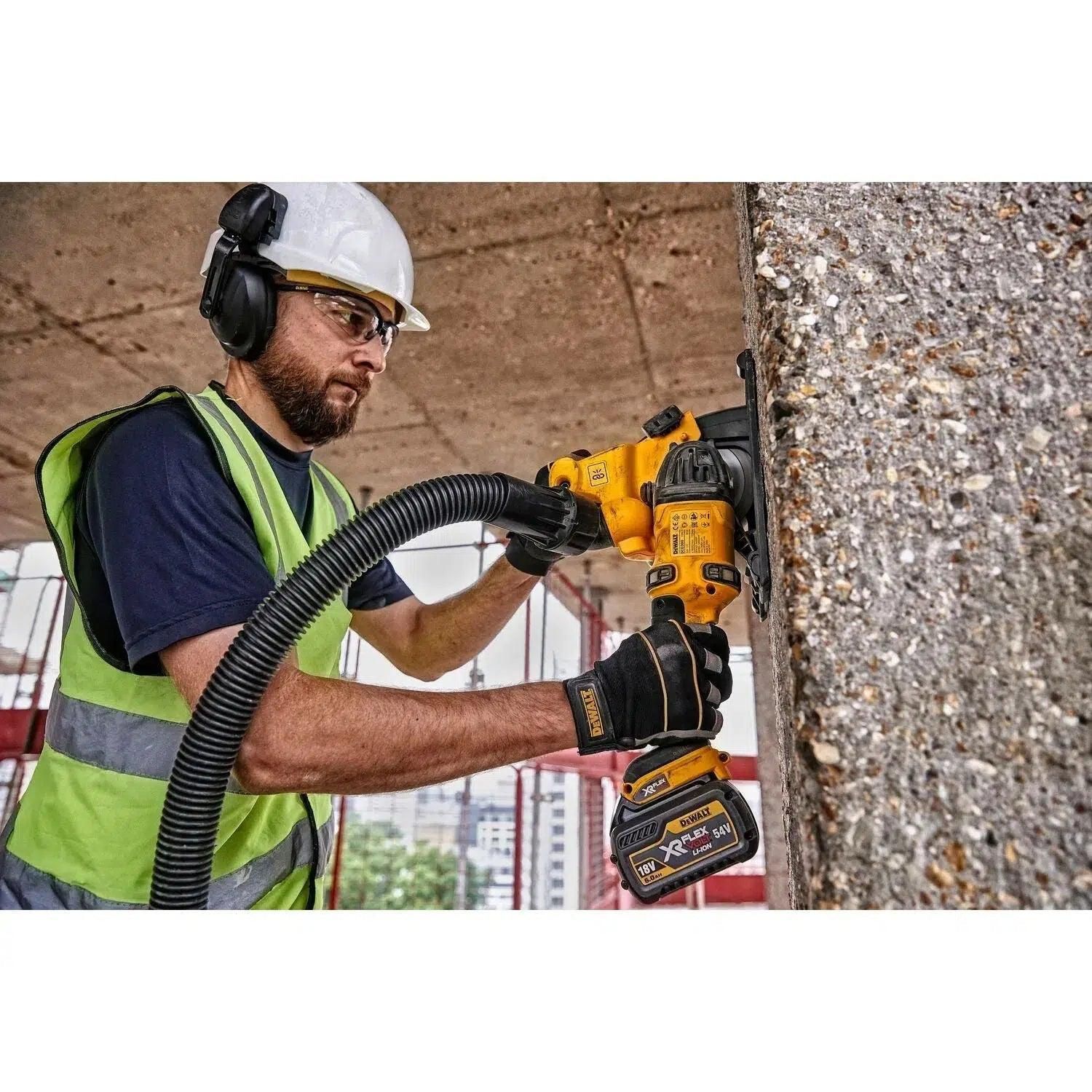 https://api.mastertools.nl/media/catalog/product/cache/4ac98b0d5e81b56bd000310ba88c60e0/d/e/dewalt-dcg200nt-accu-sleuvenfrees-54v-xr-flexvolt-basic-body-in-tstak-5035048705438-mastertools_nl-7.jpg