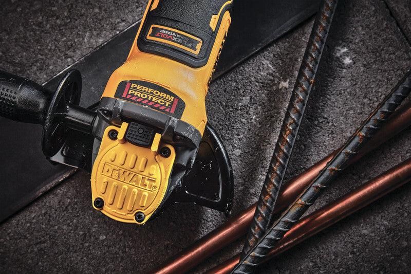 https://api.mastertools.nl/media/catalog/product/cache/4ac98b0d5e81b56bd000310ba88c60e0/d/e/dewalt-dcg409nt-accu-haakse-slijper-18v-basic-body-in-tstak-5035048742006-mastertools_nl-8.jpg