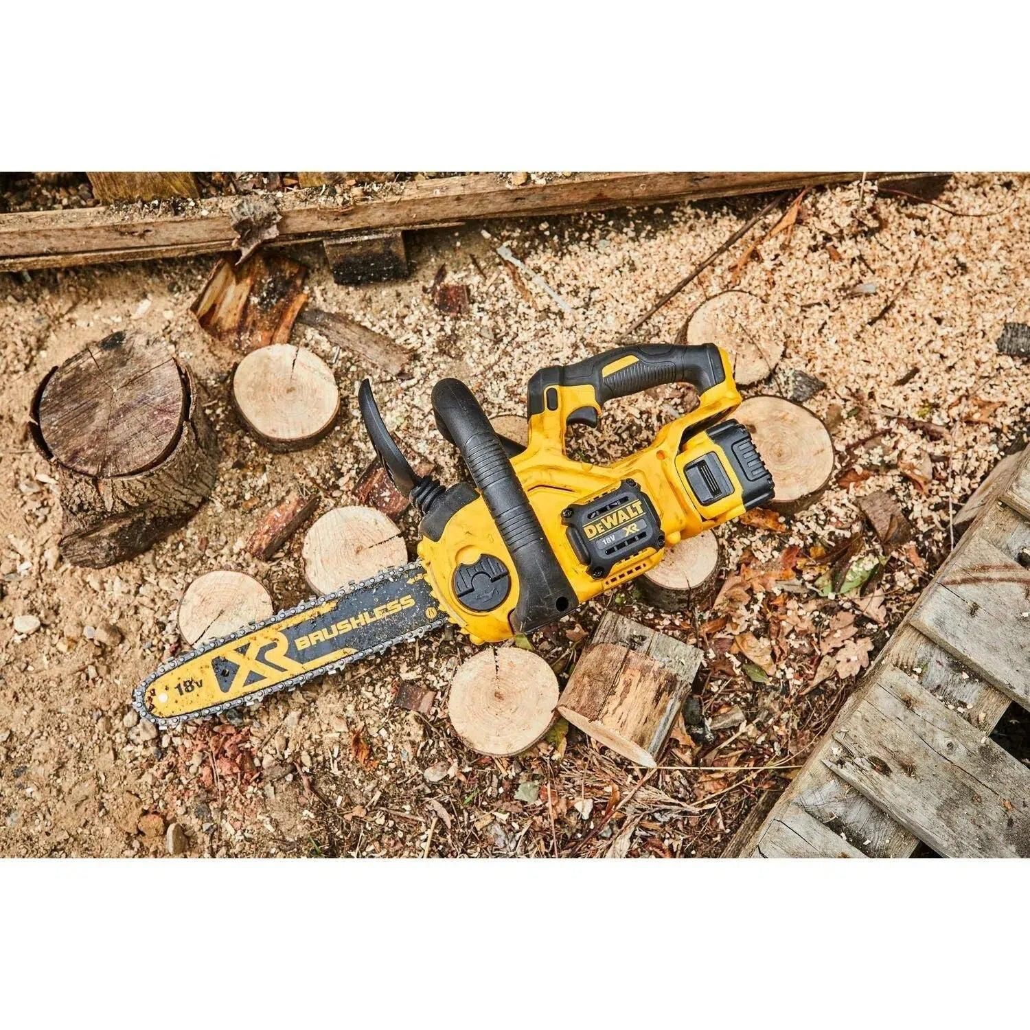https://api.mastertools.nl/media/catalog/product/cache/4ac98b0d5e81b56bd000310ba88c60e0/d/e/dewalt-dcm565p1-accu-kettingzaag-18v-5_0ah-xr-li-ion-5035048667576-mastertools_nl-8.jpg