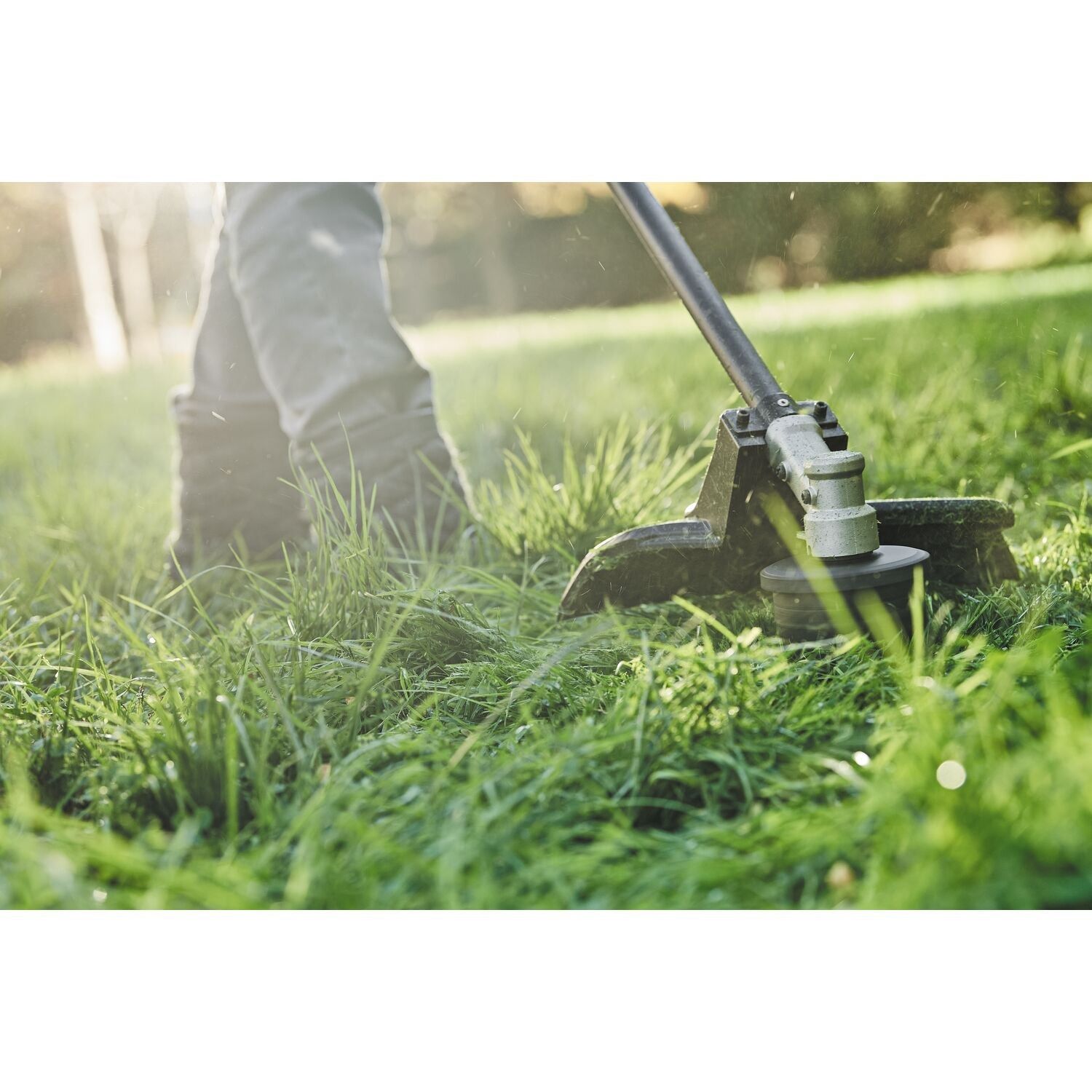 https://api.mastertools.nl/media/catalog/product/cache/4ac98b0d5e81b56bd000310ba88c60e0/d/e/dewalt-dcmasst1n-split-boom-opzetstuk-grastrimmer-5035048737125-mastertools_nl-3.jpg