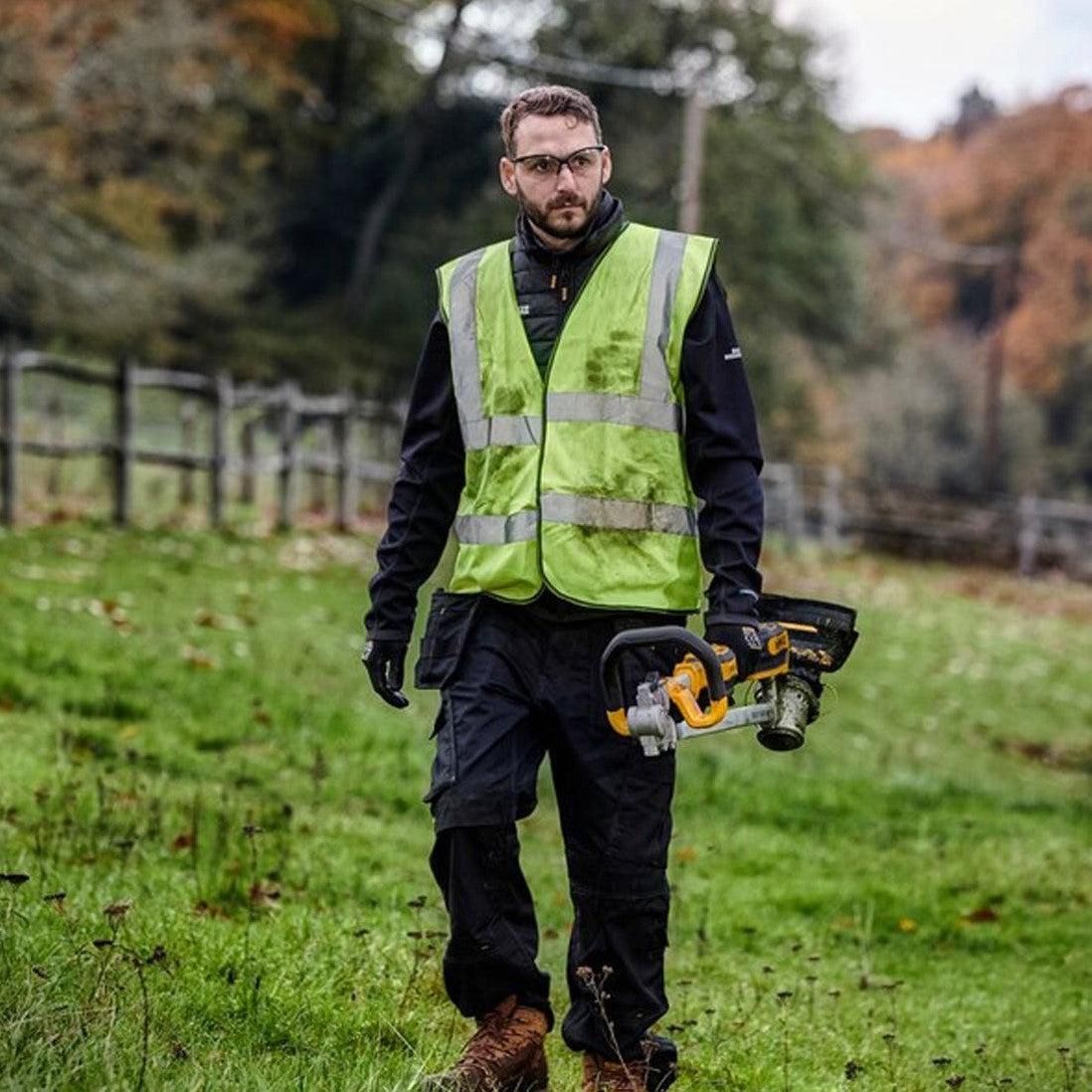 https://api.mastertools.nl/media/catalog/product/cache/4ac98b0d5e81b56bd000310ba88c60e0/d/e/dewalt-dcmst561p1-accu-grastrimmer-18v-5_0ah-xr-li-ion-5035048729267-mastertools_nl-2.jpg