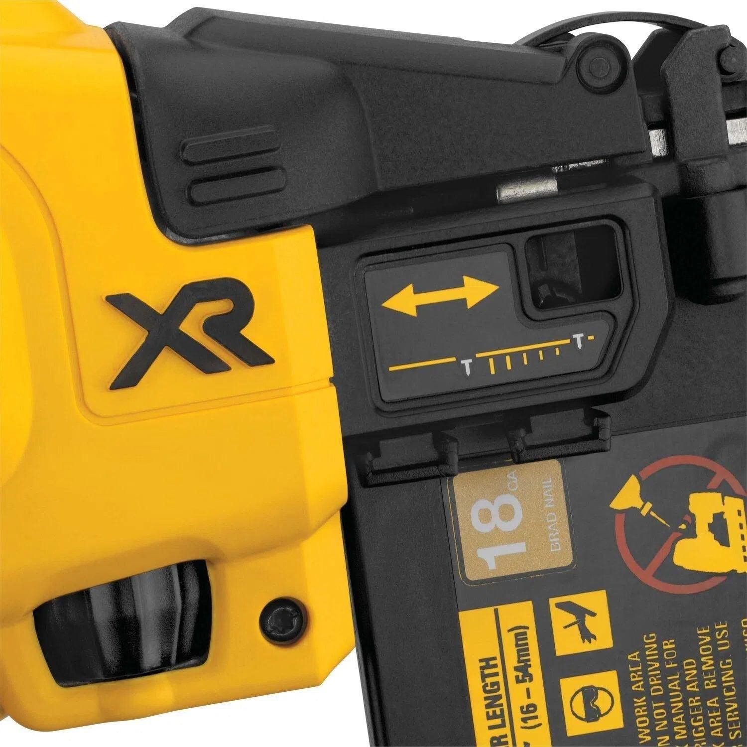 https://api.mastertools.nl/media/catalog/product/cache/4ac98b0d5e81b56bd000310ba88c60e0/d/e/dewalt-dcn680nt-accu-minibrad-tacker-18v-basic-body-in-tstak-5035048665244-mastertools_nl-15.jpg