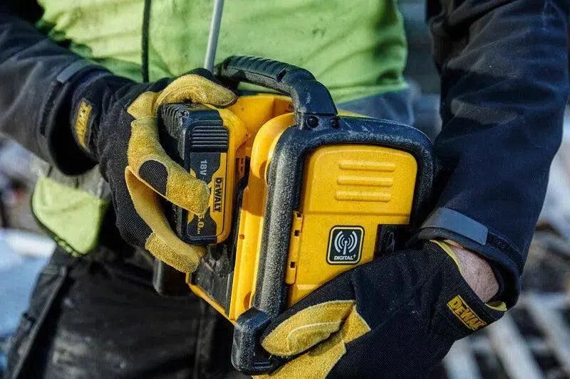https://api.mastertools.nl/media/catalog/product/cache/4ac98b0d5e81b56bd000310ba88c60e0/d/e/dewalt-dcr020-bouwradio-dabfm-10_8-18v-xr-li-ion-5035048459256-mastertools_nl-5.jpg