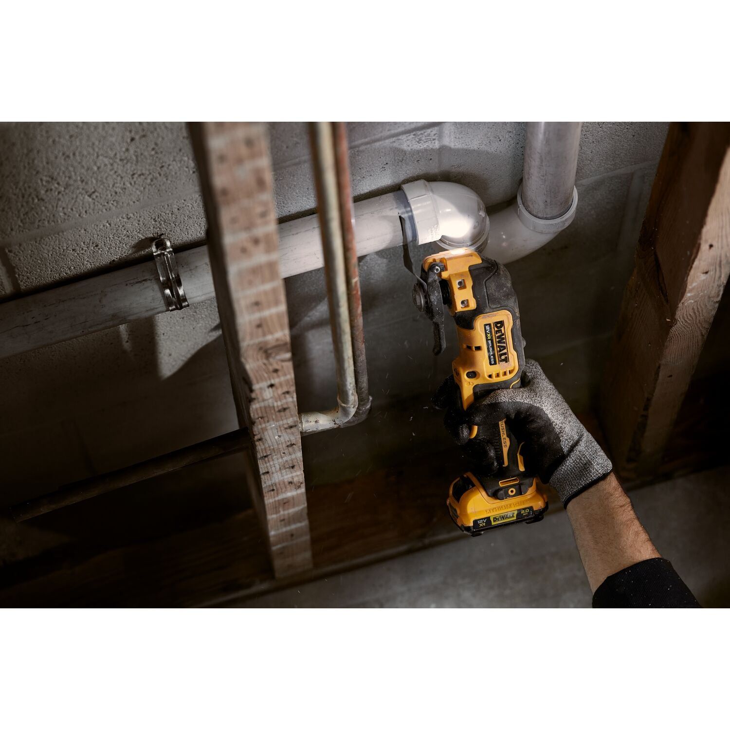 https://api.mastertools.nl/media/catalog/product/cache/4ac98b0d5e81b56bd000310ba88c60e0/d/e/dewalt-dcs353nt-accu-oscillerende-multitool-12v-xr-basic-body-in-tstak-5035048748428-mastertools_nl-9.jpg