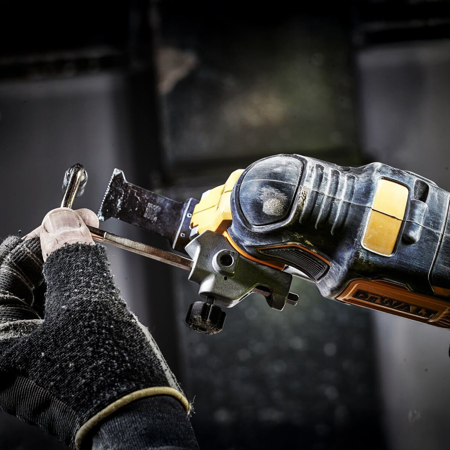 https://api.mastertools.nl/media/catalog/product/cache/4ac98b0d5e81b56bd000310ba88c60e0/d/e/dewalt-dcs356p2-mastertools-nl_a4.jpg