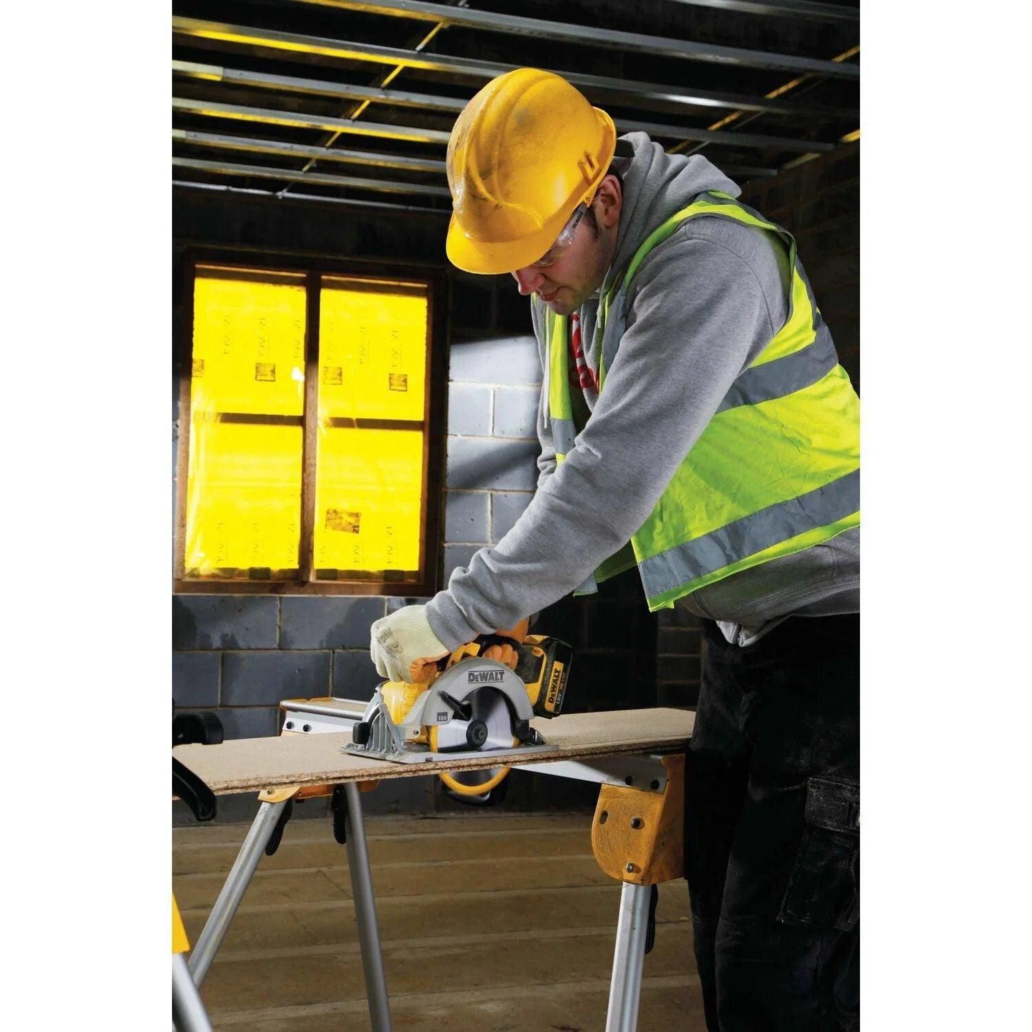 https://api.mastertools.nl/media/catalog/product/cache/4ac98b0d5e81b56bd000310ba88c60e0/d/e/dewalt-dcs391nt-accu-cirkelzaag-18v-basic-body-in-tstak-5035048555262-mastertools_nl-4.jpg