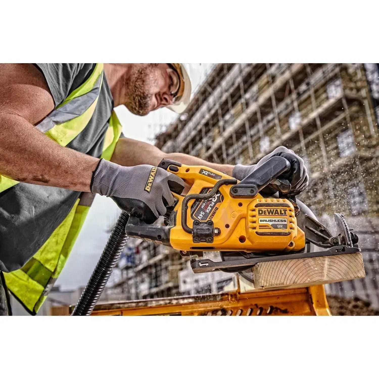 https://api.mastertools.nl/media/catalog/product/cache/4ac98b0d5e81b56bd000310ba88c60e0/d/e/dewalt-dcs577n-accu-cirkelzaag-flexvolt-54v-li-ion-basic-body-5035048694145-mastertools_nl-7.jpg