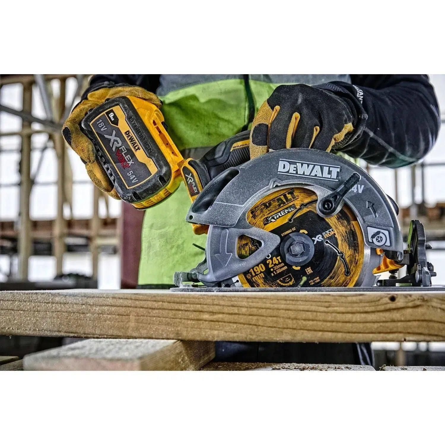 https://api.mastertools.nl/media/catalog/product/cache/4ac98b0d5e81b56bd000310ba88c60e0/d/e/dewalt-dcs578nt-accu-cirkelzaag-54v-xr-flexvolt-190mm-basic-body-in-tstak-5035048736289-mastertools_nl-7.jpg