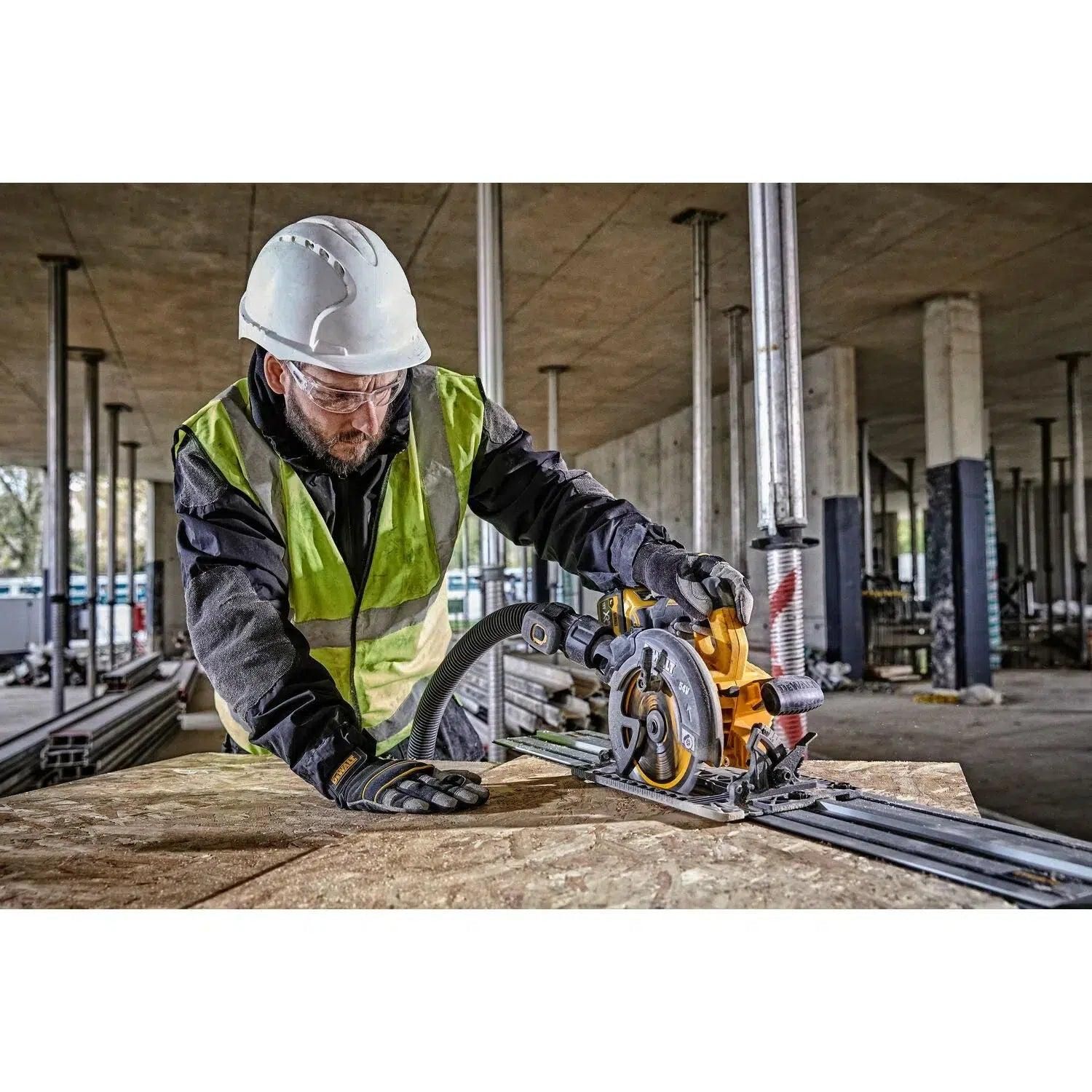 https://api.mastertools.nl/media/catalog/product/cache/4ac98b0d5e81b56bd000310ba88c60e0/d/e/dewalt-dcs579nt-accu-cirkelzaag-54v-flexvolt-190mm-basic-body-in-tstak-5035048736388-mastertools_nl-4.jpg