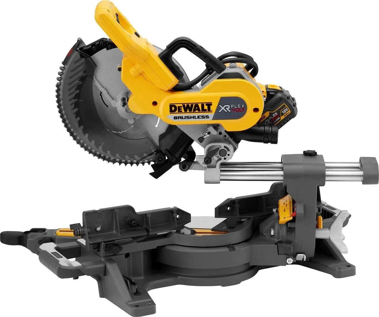 https://api.mastertools.nl/media/catalog/product/cache/4ac98b0d5e81b56bd000310ba88c60e0/d/e/dewalt-dcs727t2-flexvolt-accu-afkortzaag-54v-60ah-5035048708019-mastertools_nl-6.jpg