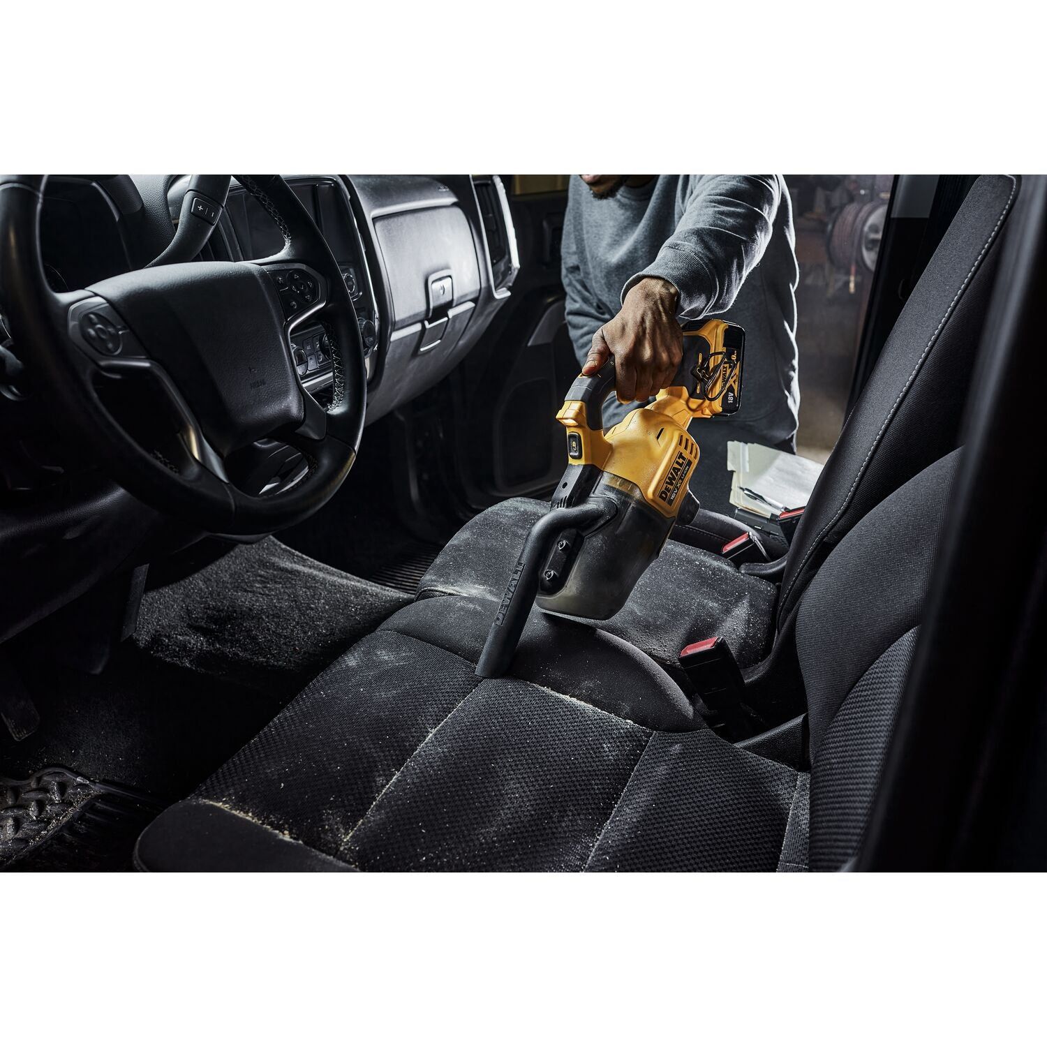 https://api.mastertools.nl/media/catalog/product/cache/4ac98b0d5e81b56bd000310ba88c60e0/d/e/dewalt-dcv501ln-18v-xr-l-klasse-steelstofzuiger-met-opzetstukken-in-opbergtas-zonder-accu-en-lader-5035048738238-mastertools_nl-14.jpg