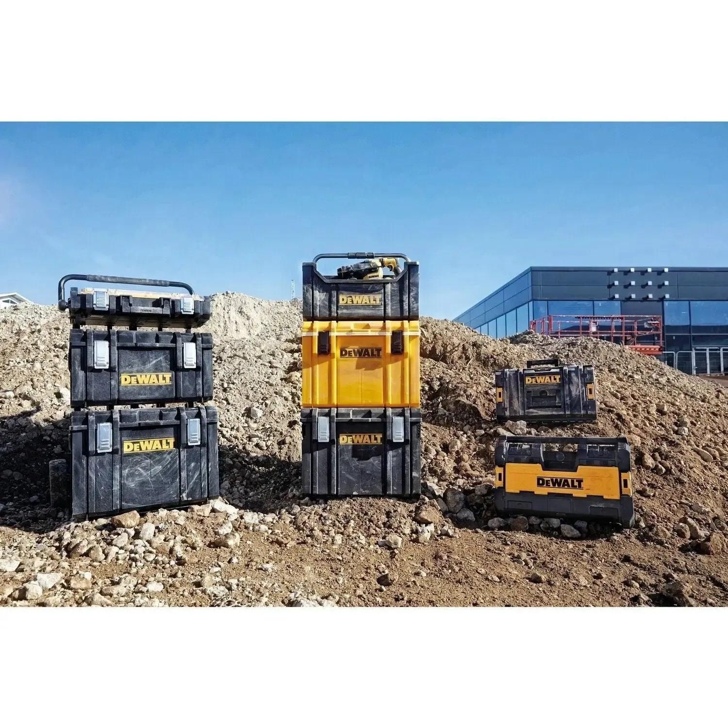 https://api.mastertools.nl/media/catalog/product/cache/4ac98b0d5e81b56bd000310ba88c60e0/d/e/dewalt-ds150-toughsystem-organizer-dwst1-75522-3253561755224-mastertools_nl-7.jpg