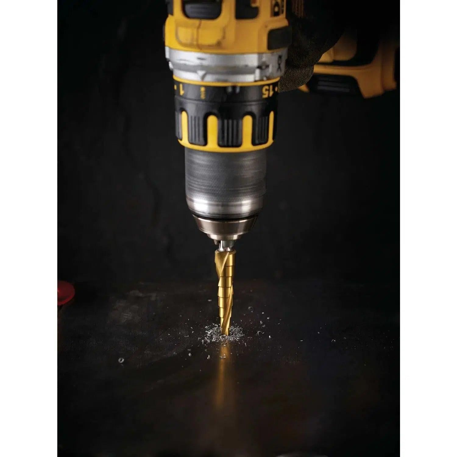 https://api.mastertools.nl/media/catalog/product/cache/4ac98b0d5e81b56bd000310ba88c60e0/d/e/dewalt-dt5030-extreme-impact-metaaltrappenboor-14-25mm-5035048077290-mastertools_nl-2.jpg