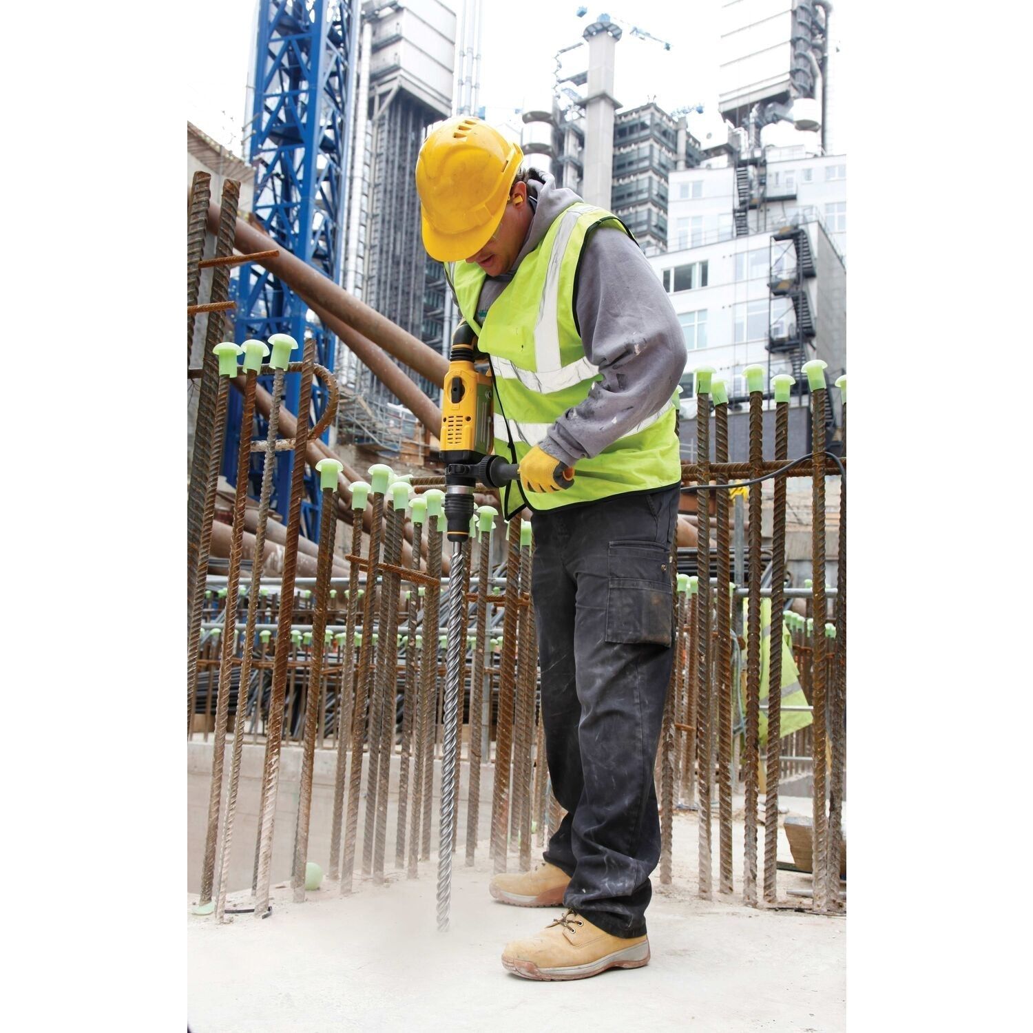https://api.mastertools.nl/media/catalog/product/cache/4ac98b0d5e81b56bd000310ba88c60e0/d/e/dewalt-dt60818-boor-sds-max-xlr-20x800x920mm-5035048096826-mastertools_nl-9.jpg