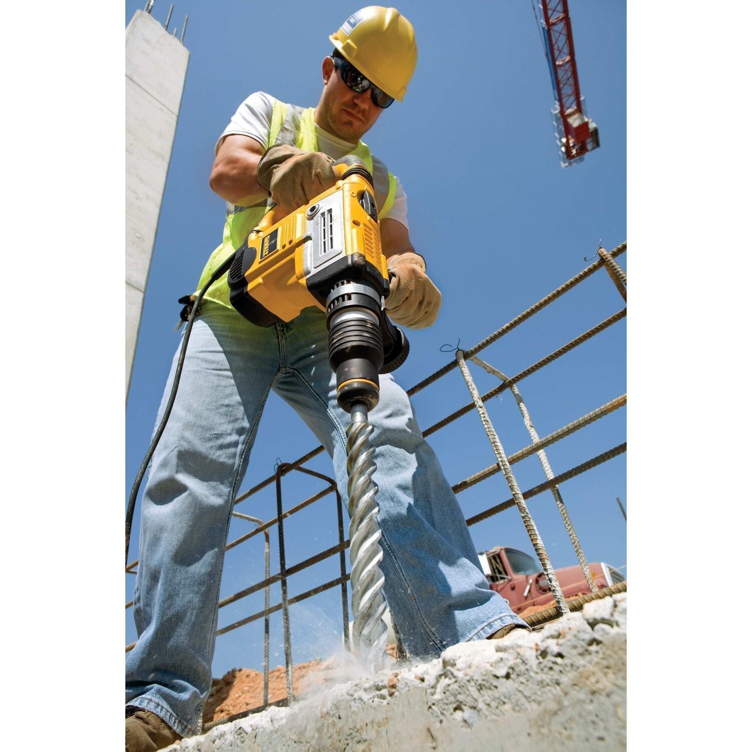 https://api.mastertools.nl/media/catalog/product/cache/4ac98b0d5e81b56bd000310ba88c60e0/d/e/dewalt-dt60847-boor-sds-max-xlr-42x450x570mm-5035048097113-mastertools_nl-5.jpg