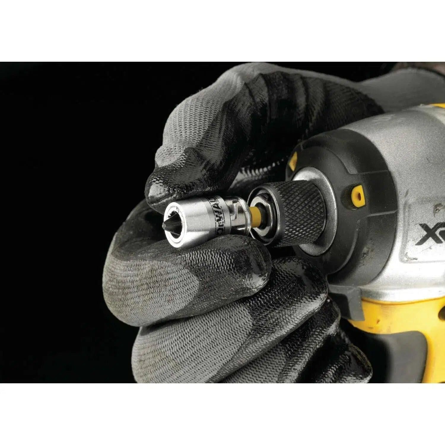 https://api.mastertools.nl/media/catalog/product/cache/4ac98b0d5e81b56bd000310ba88c60e0/d/e/dewalt-dt70535t-extreme-impact-torsion-schroefbits-pz2-50mm-2-stuks-maglock-bithouder-5035048088494-mastertools_nl-5.jpg