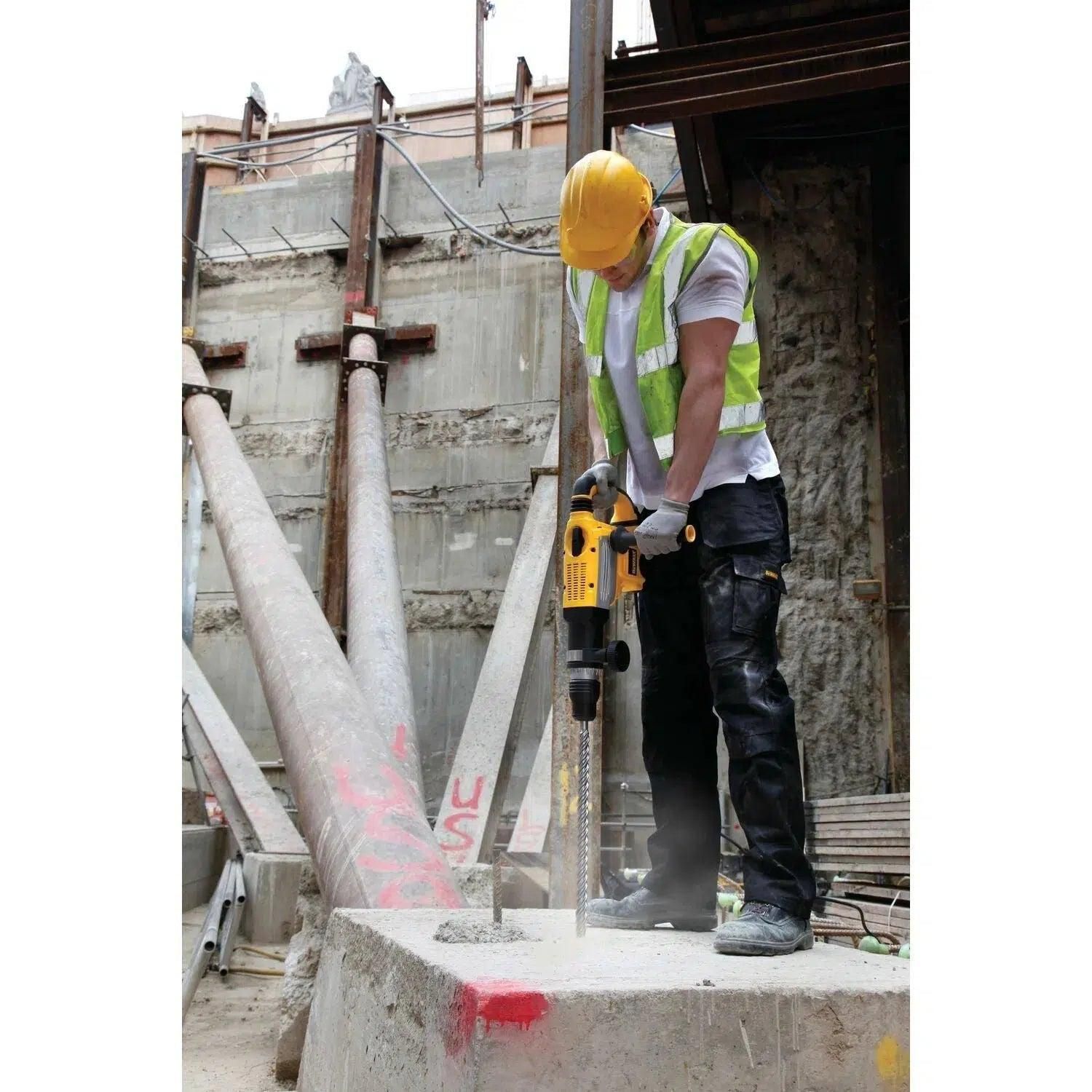 https://api.mastertools.nl/media/catalog/product/cache/4ac98b0d5e81b56bd000310ba88c60e0/d/e/dewalt-dt9449-boor-sds-max-extremetm-hm-50x570mm-5035048060162-mastertools_nl-6.jpg