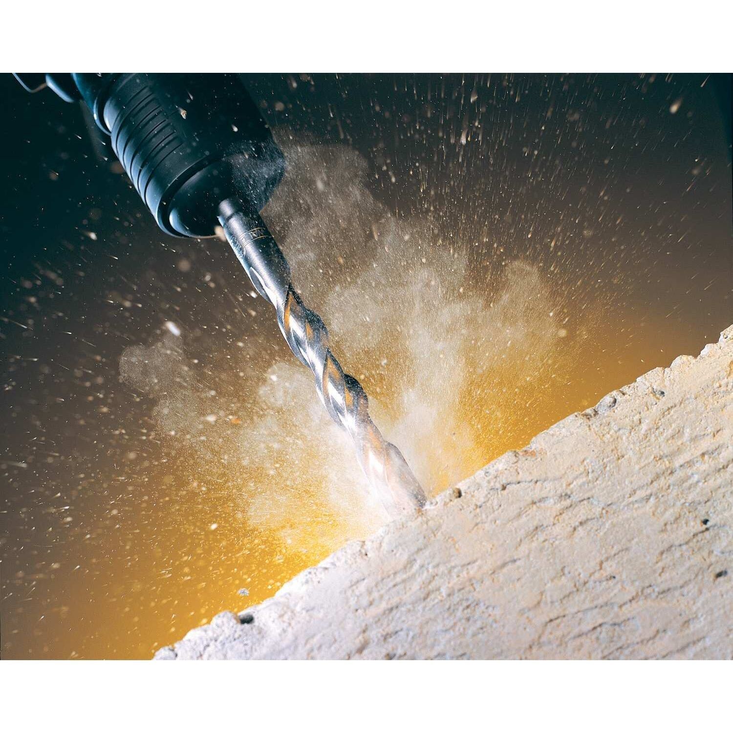 https://api.mastertools.nl/media/catalog/product/cache/4ac98b0d5e81b56bd000310ba88c60e0/d/e/dewalt-dt9614-boor-sds-extreme-2tm-25x1000mm-5035048055892-mastertools_nl-2.jpg